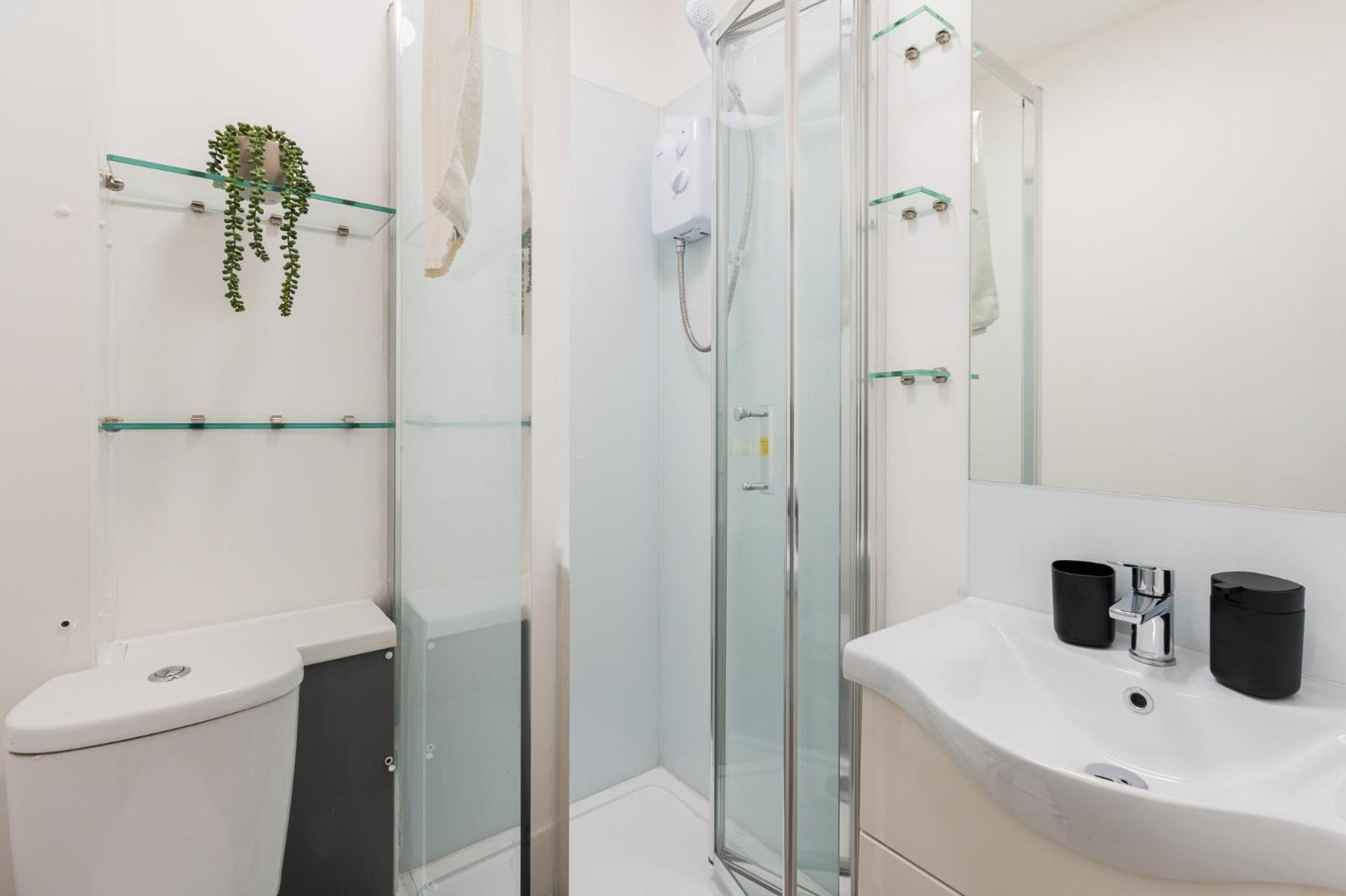 Spacious And Modern Studio In London G Экстерьер фото