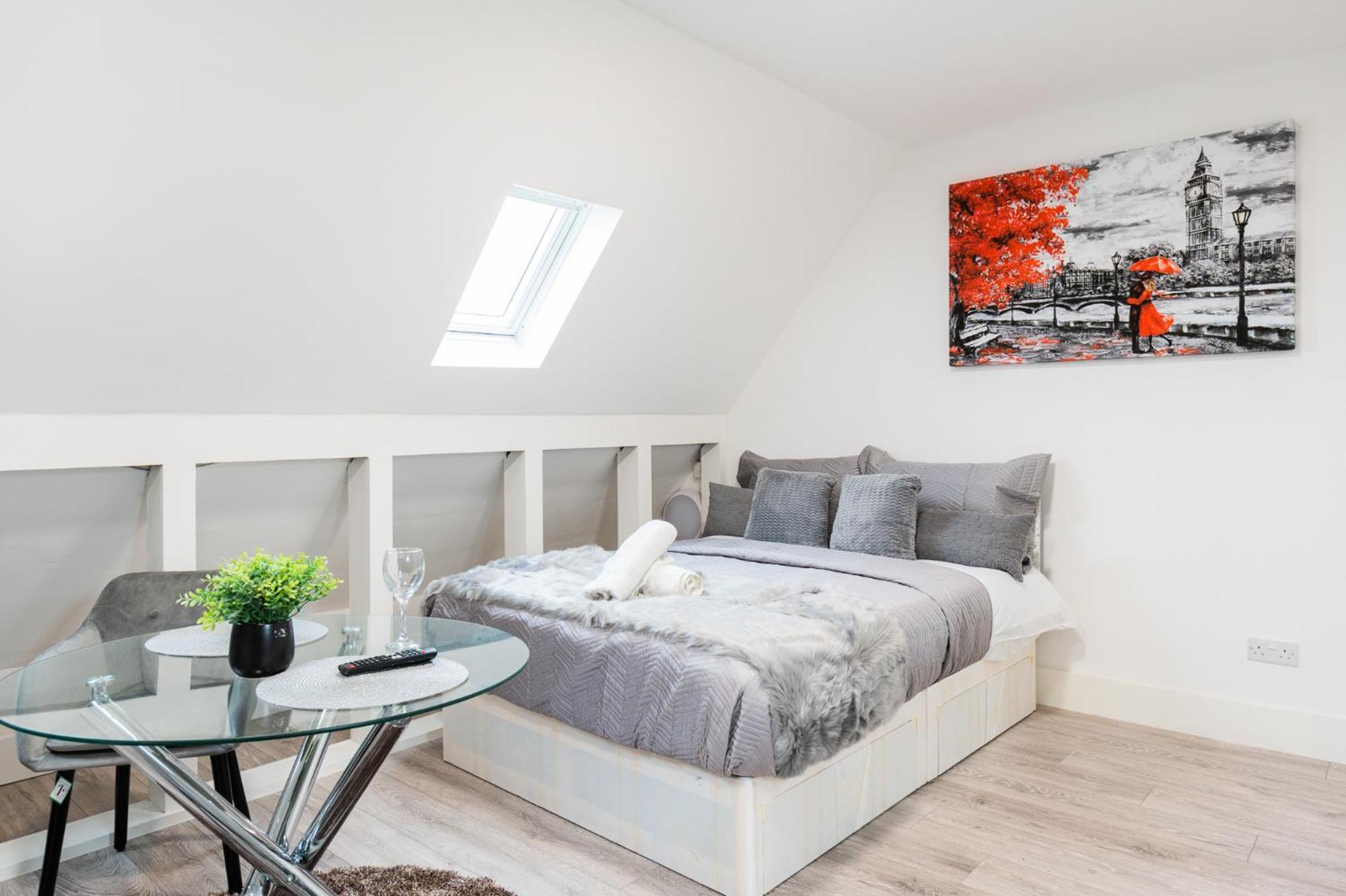 Spacious And Modern Studio In London G Экстерьер фото